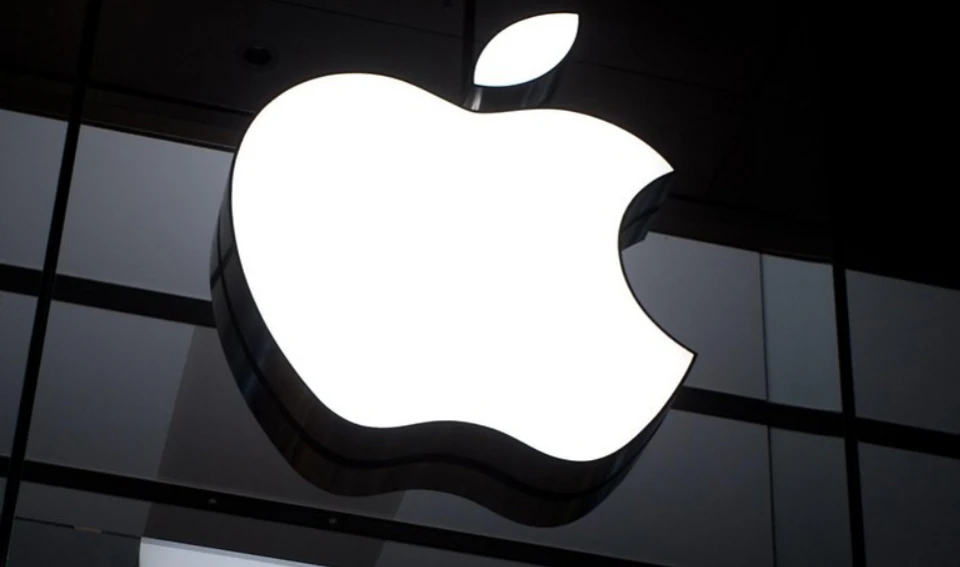 Apple Slip Reveals Potential Updates to iPads and Vision Pro