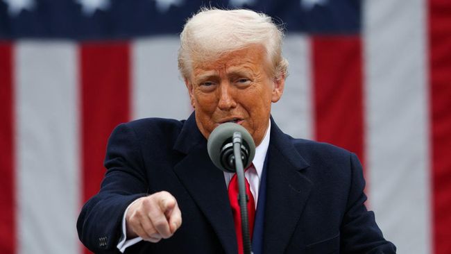 Trump Signals Possible Surge in Chip Tariffs to 300%